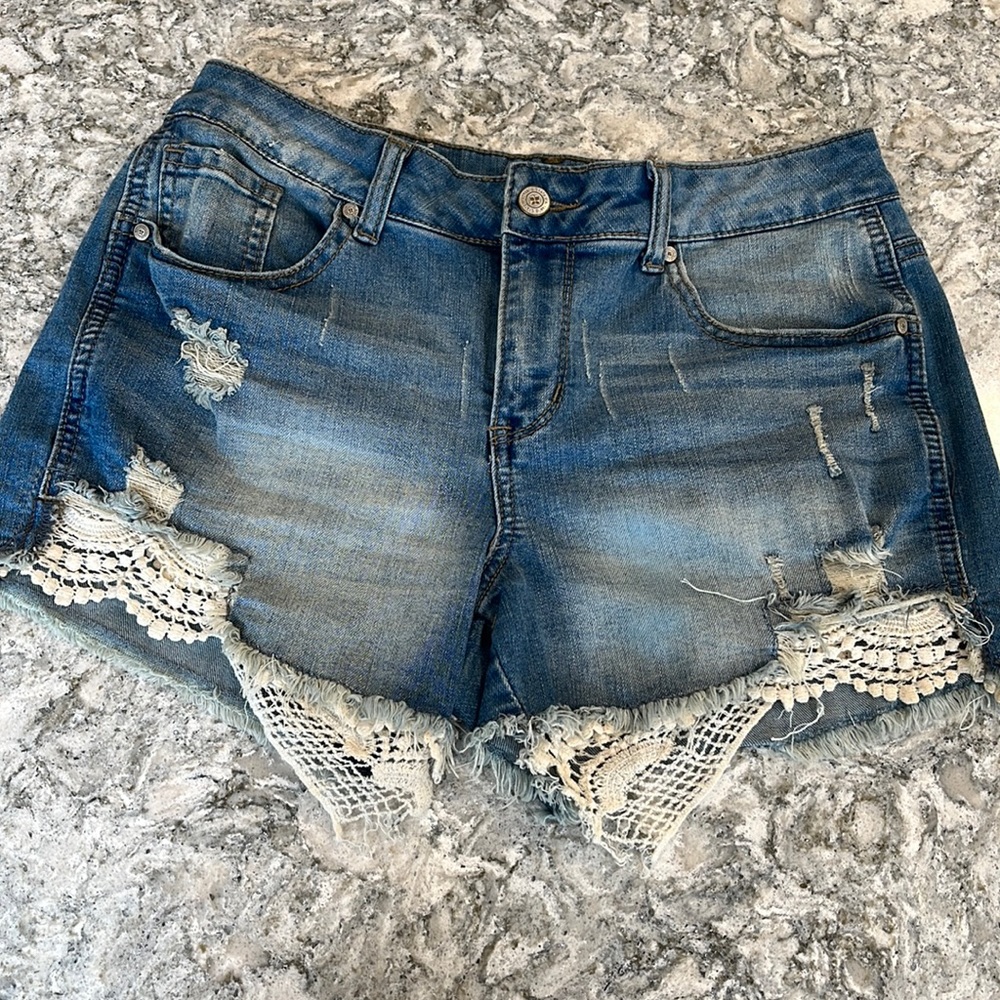 Never worn Altar’d state washed light Jean with lace and rips size 28